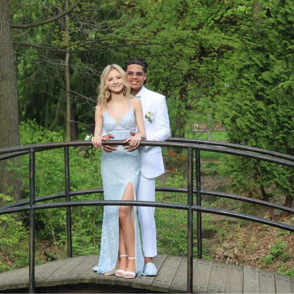 Size 0, light blue prom dress - Picture 2 of 2